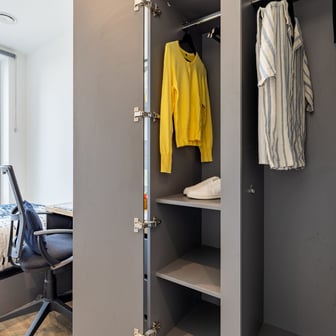 Gold En Suite - Image 5